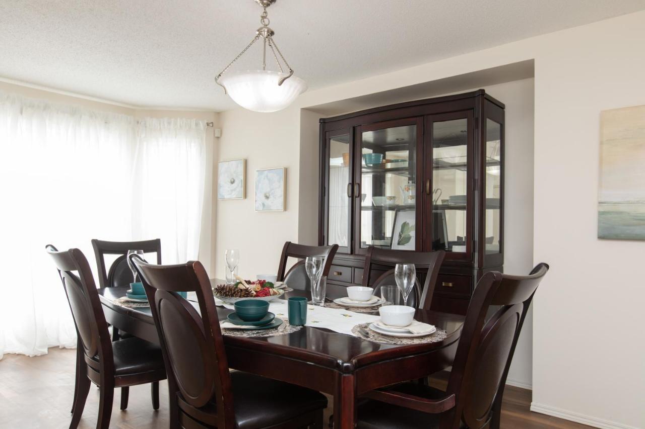 Elegant 6 Bedroom House Near U Of Manitoba Guest house *